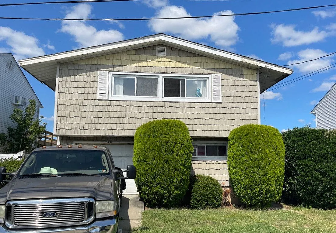 148 Meister Blvd photo 1