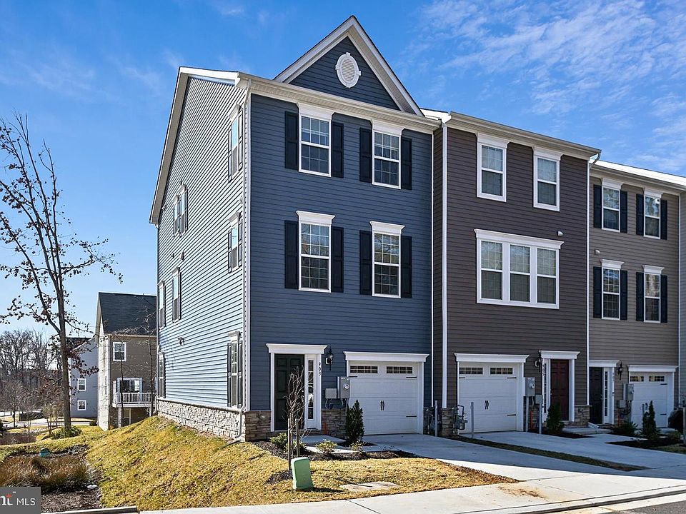 1st image of 903 Dorchester Cove Rd
