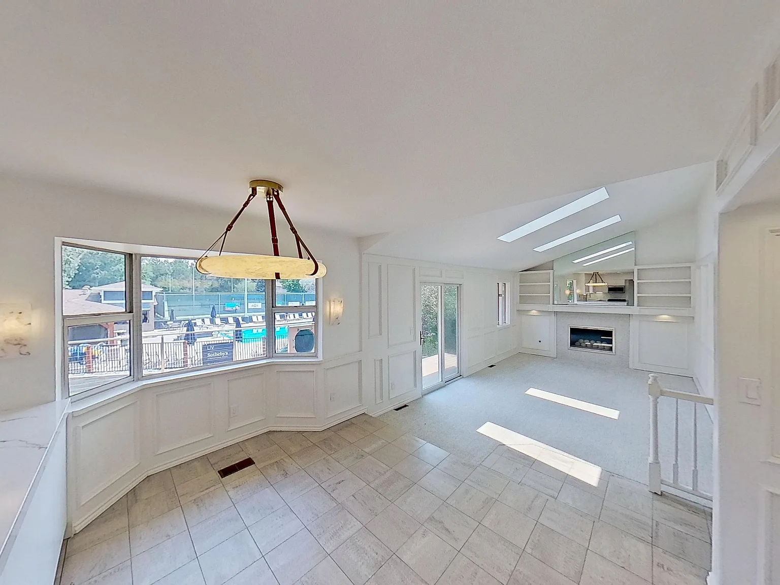 5 bed, 3.5 bath, 3426 sqft, $4,895 — Photo 3