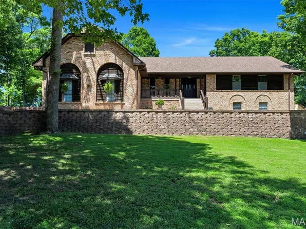 9733 Fall Ridge Trl, Saint Louis, MO 63127