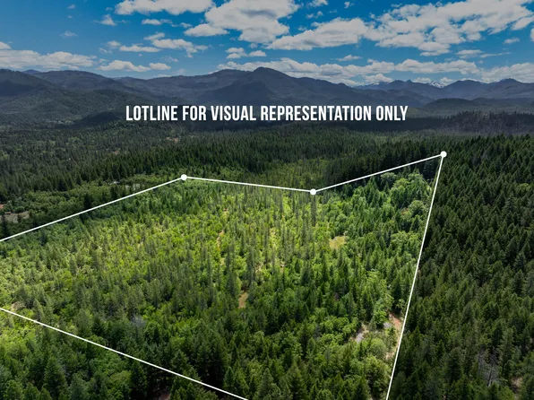 525 Sherier Rd, Cave Junction, OR 97523