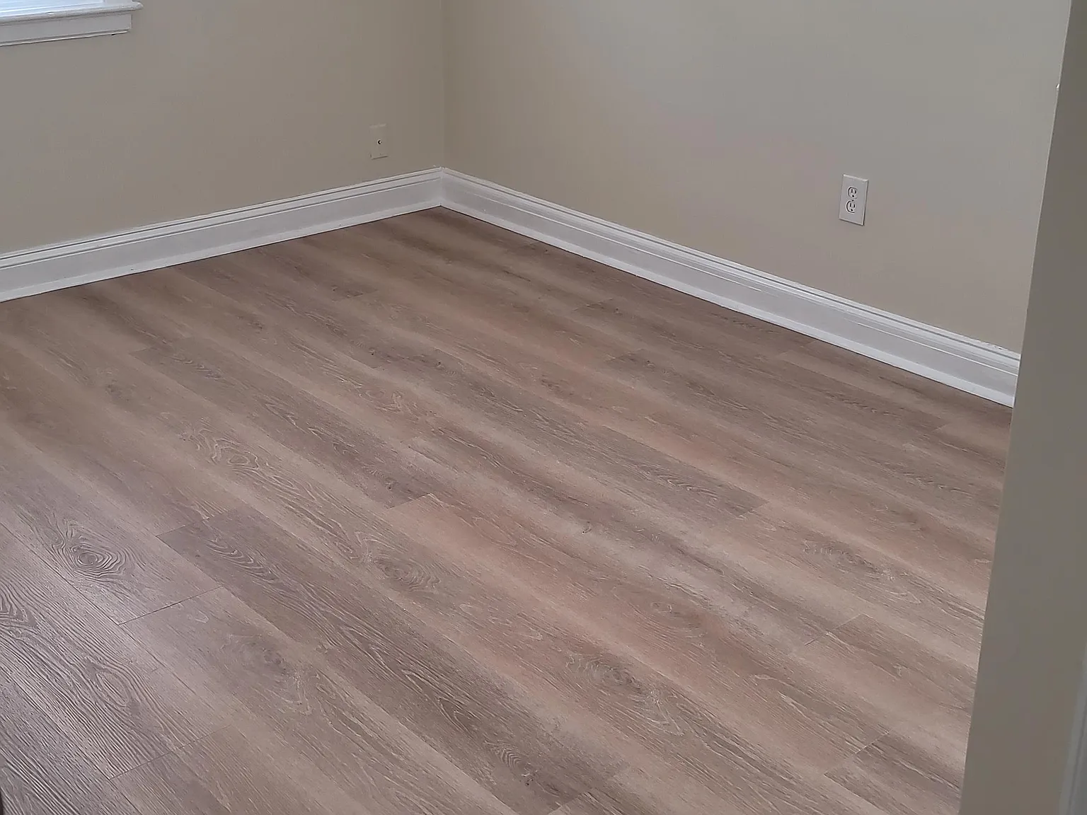 4 bed, 1200 sqft, $2,500 — Photo 4
