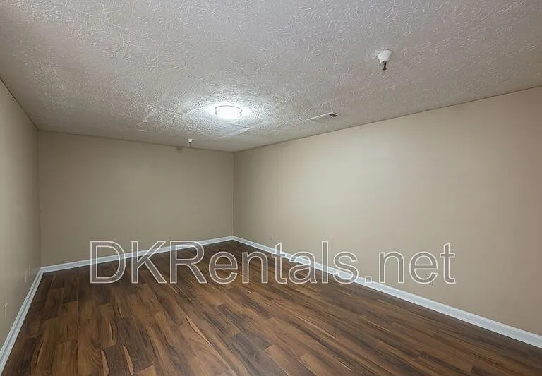 360 Herndon Way #135 — Photo 9