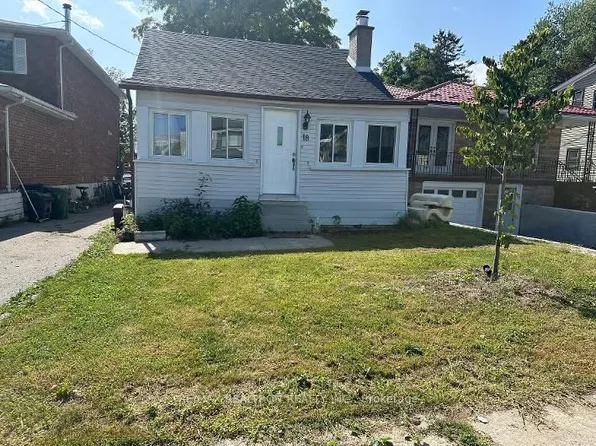 18 Phillip Ave, Toronto, ON M1N 3P9