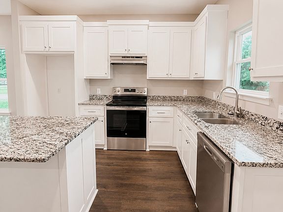 2nd image of 508 SW 4th St
