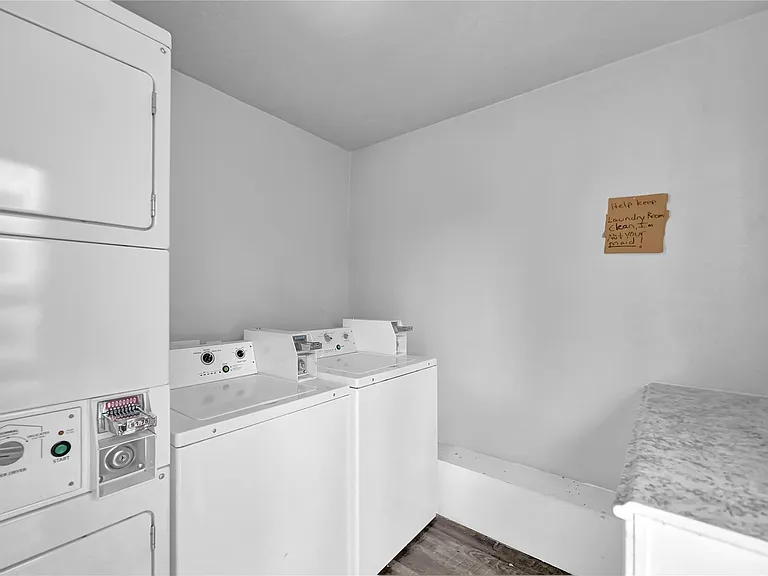 5327 Bell St #3 — Photo 2