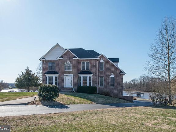 2nd image of 6705 Lake Pointe Dr