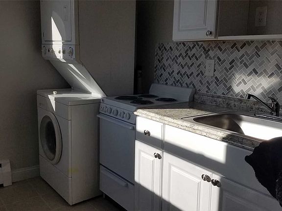2nd image of 178 Franklin Ave