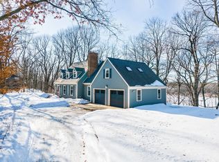 9 High Circle Way, North Oaks, MN 55127