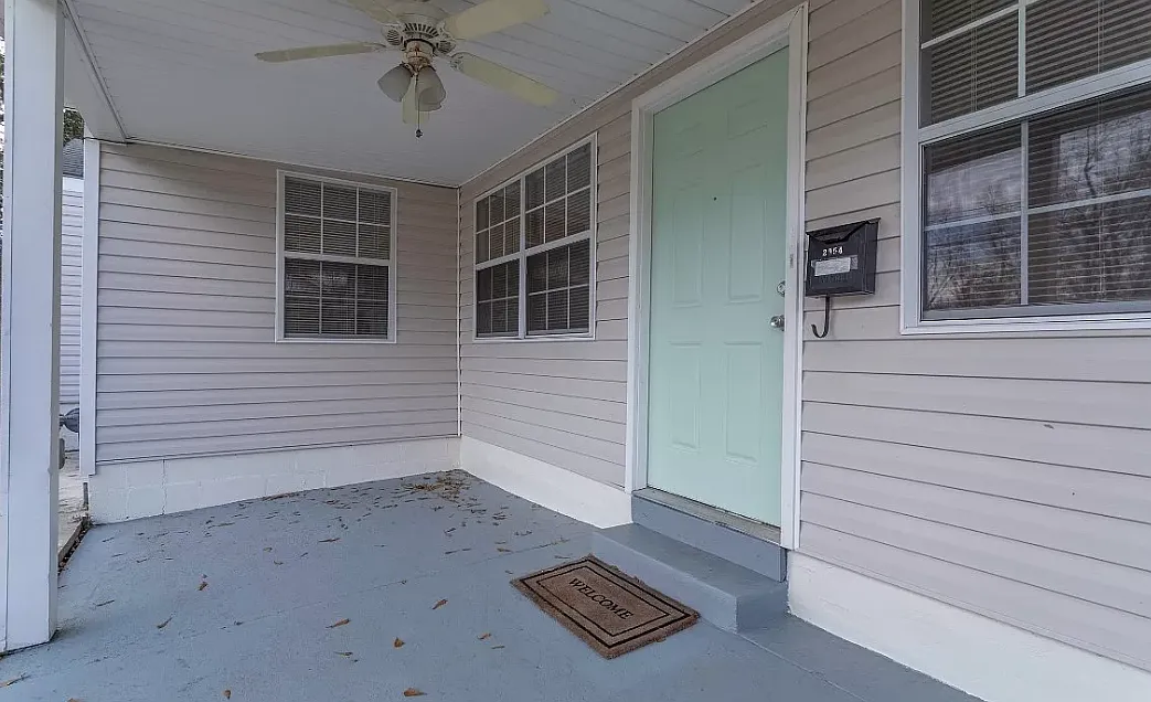 3 bed, 2.0 bath, 1407 sqft, $1,300 — Photo 4