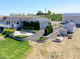 15911 Fisk Rd, Yakima, WA 98908