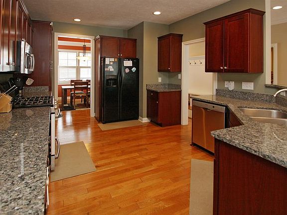 3rd image of 1221 Westfield Ct