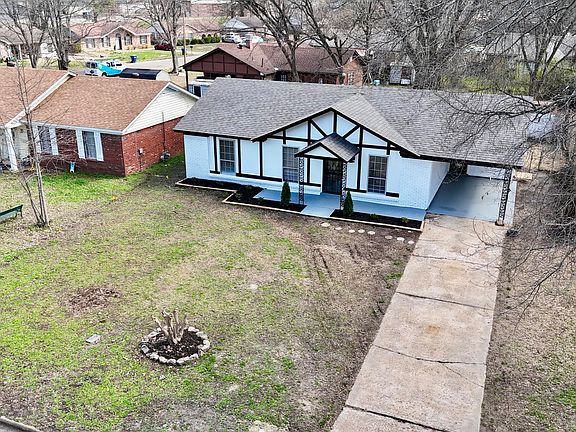 3rd image of 3015 Greenbriar Cv W