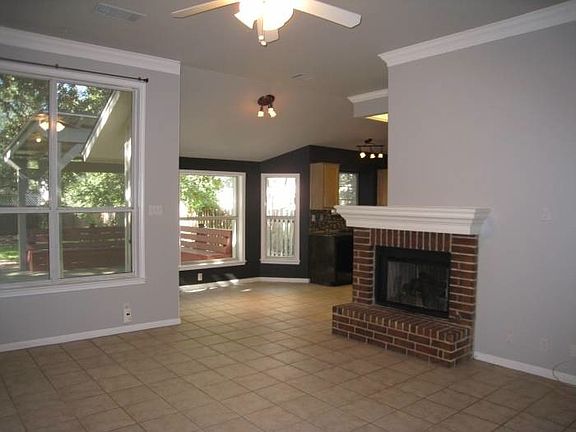 ceramic log and gas fireplace. instant ambience!
