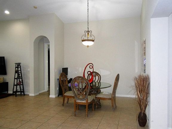 4th image of 2194 SW Newport Isles Blvd