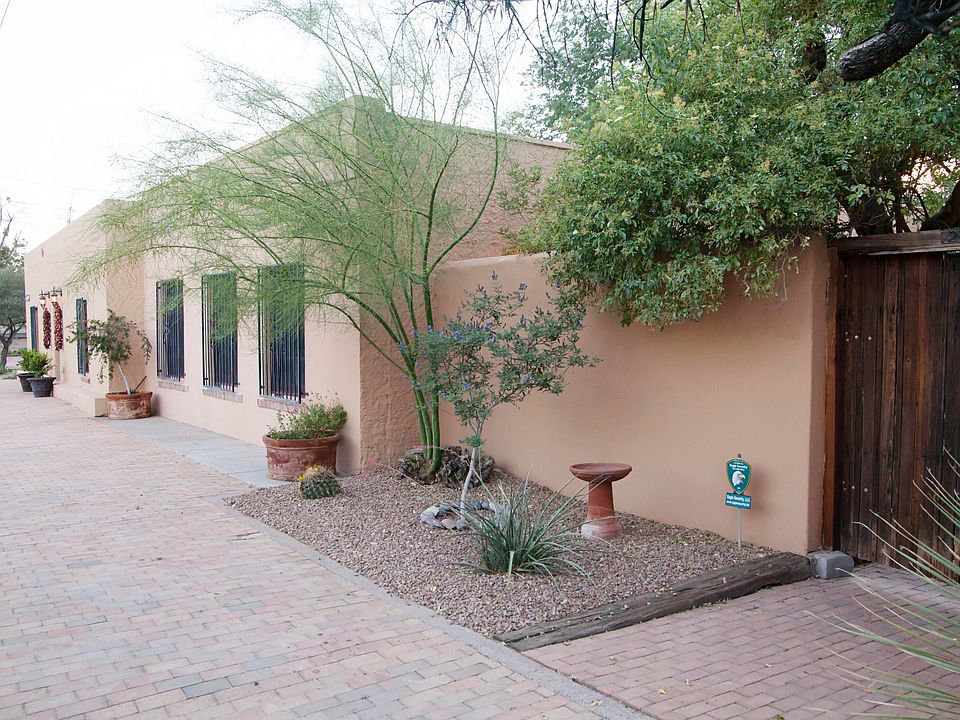 1st image of 2172 Calle De Santiago