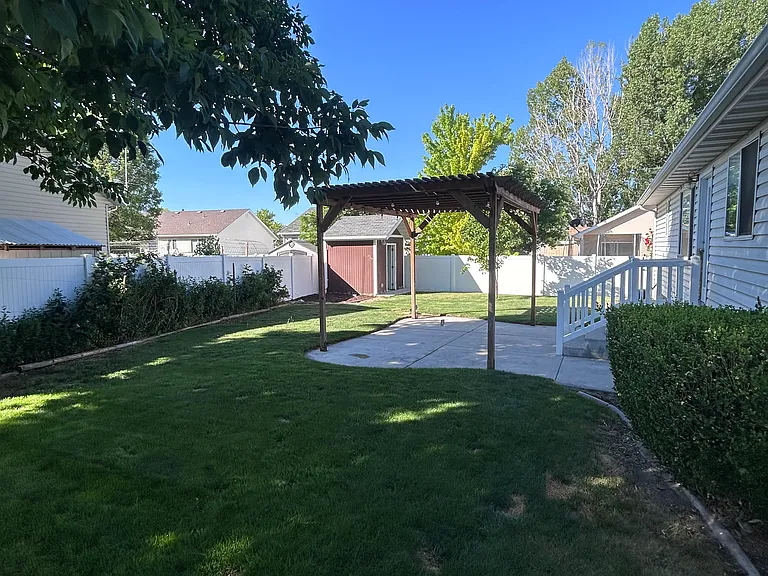 1956 N Airport Dr — Photo 13
