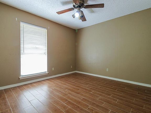 5th image of 1653 Clarendon Dr