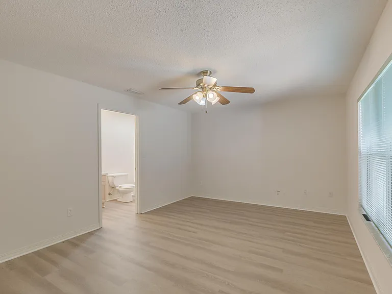 132 Marsh Island Cir — Photo 22