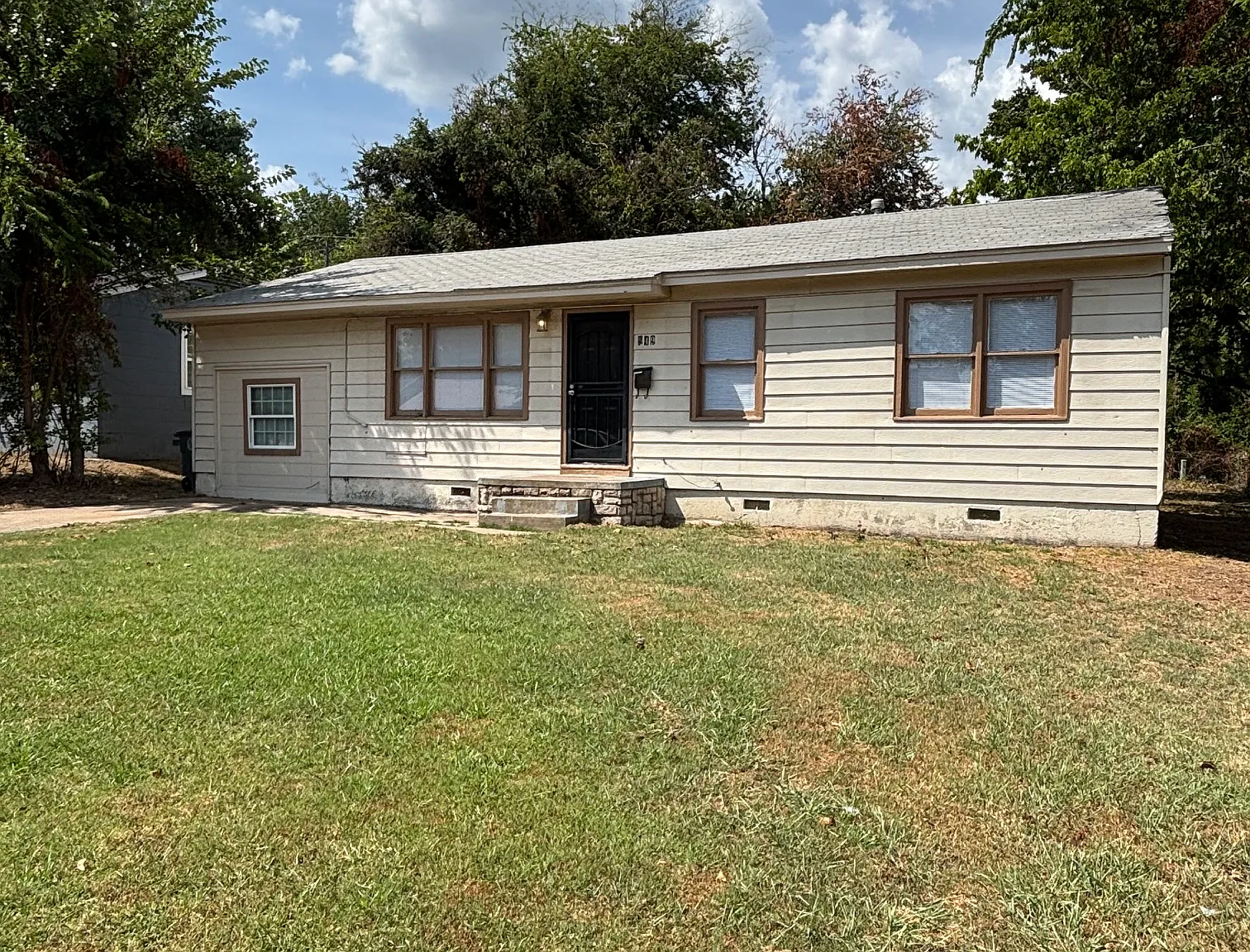 3 bed, 1152 sqft, $1,195 — Photo 1