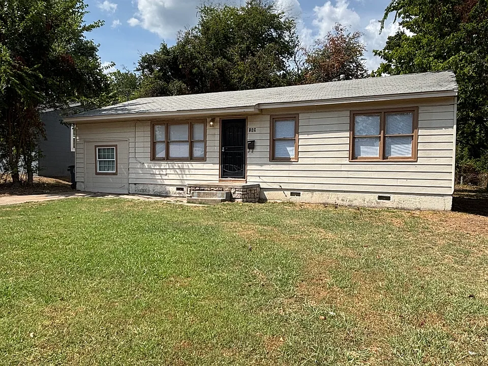 549 E 47th Pl N