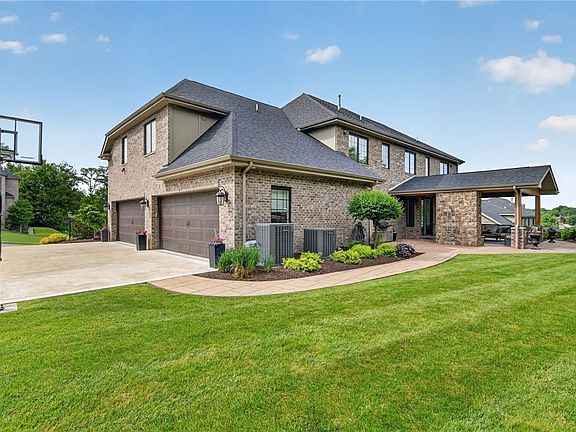2nd image of 1809 Winchester Dr