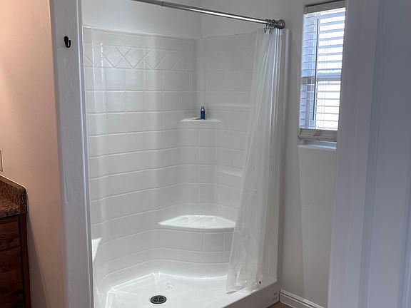 Upstairs Master Bath