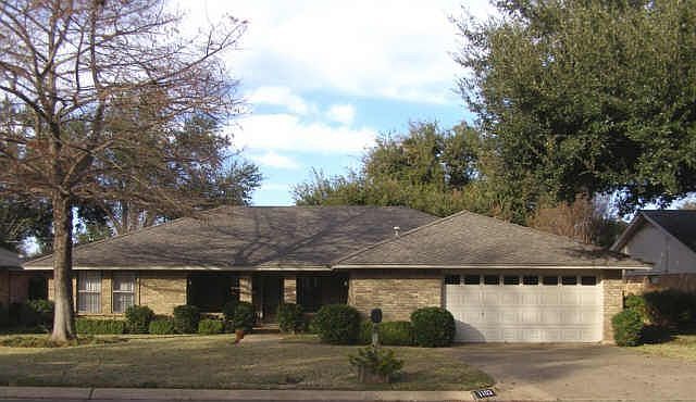 1st image of 1103 De Pauw Dr