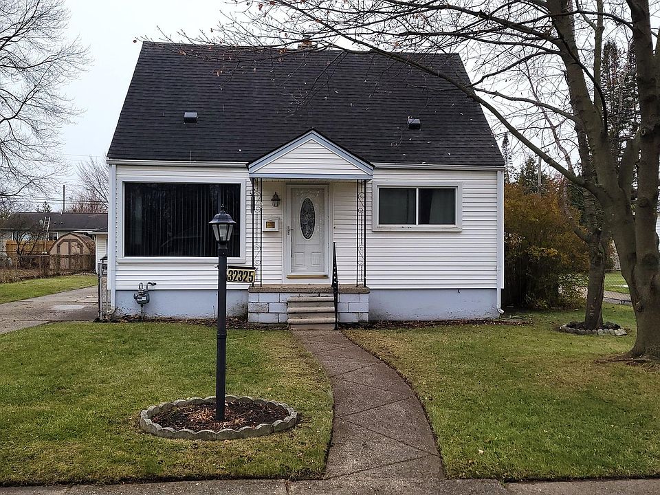 1st image of 32325 Donnelly St