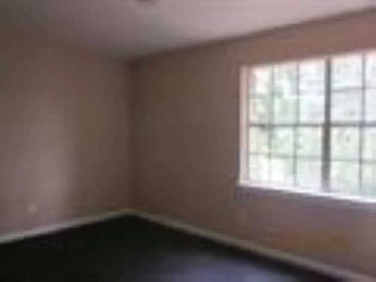 1200 Lake Dr #B — Photo 4