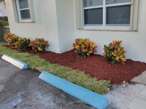 730 SW 4th St #A, Dania, FL 33004