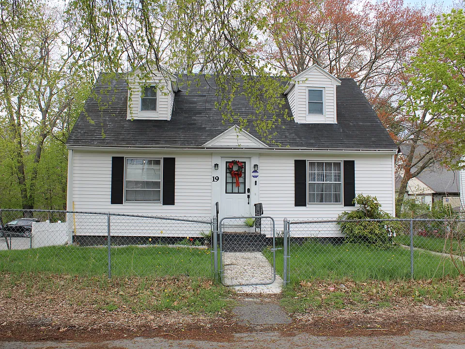 19 Blake St