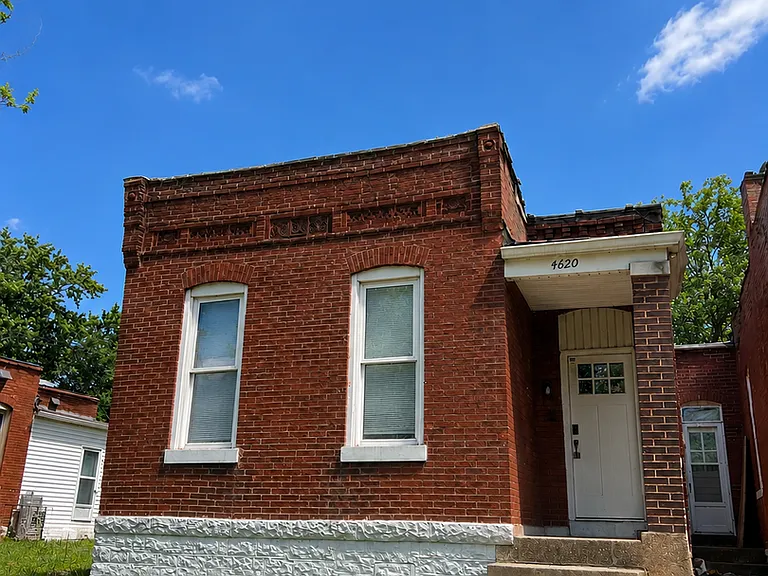 4620 Michigan Ave — Photo 1