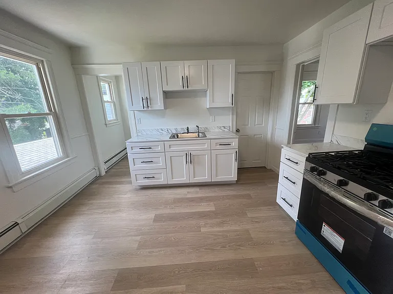 25 Lorenzo St #1 — Photo 13