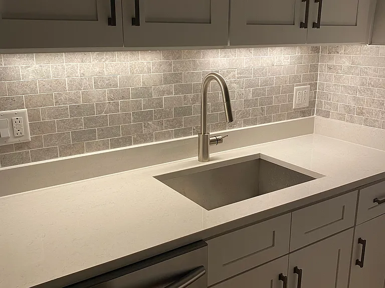 1916 N Winchester Ave #2 — Photo 12
