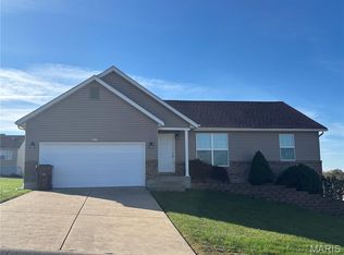 322 Cart Path Ln, Saint Clair, MO 63077