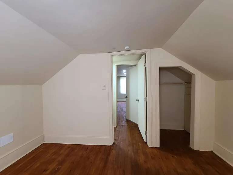 4515 Lansing Dr — Photo 6