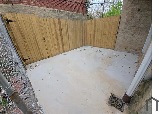 3 bed, $2,200 — Photo 4