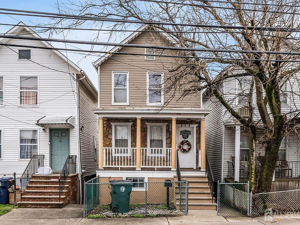 1st image of 528 High St