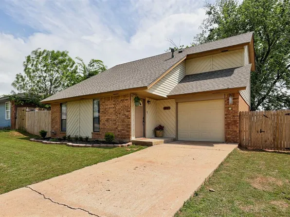 1012 Redstone Dr, Noble, OK 73068