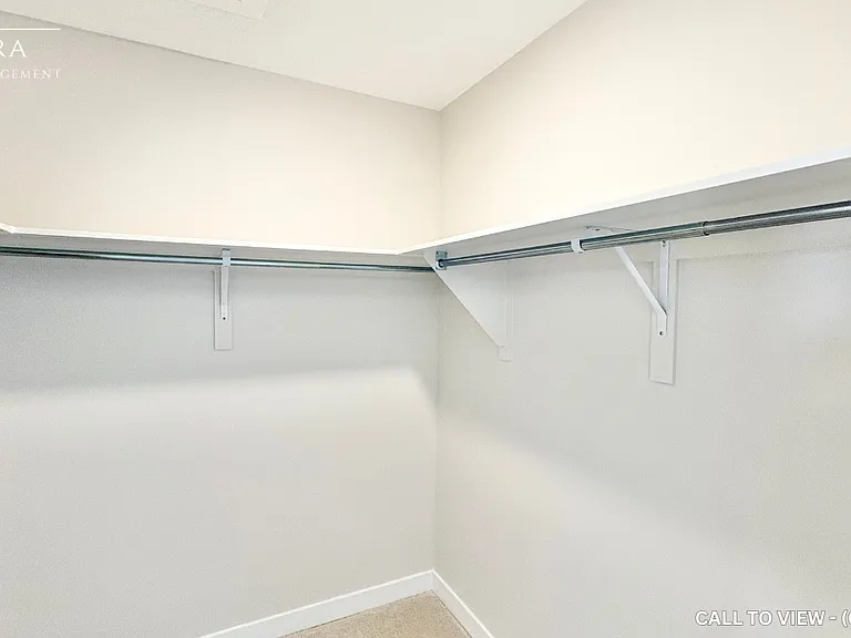 535 Oldenburg Ave — Photo 23