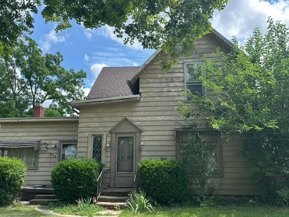 835 Wayne Ave, Defiance, OH 43512