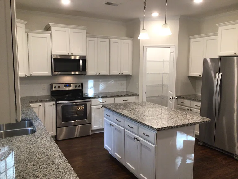 132 McKelvey Pl — Photo 2