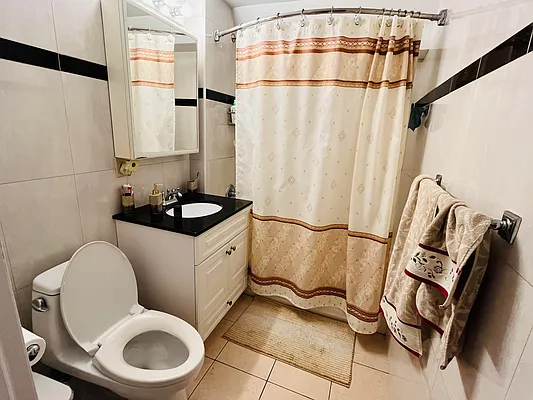 Rented by Winzone Realty Inc | media 7