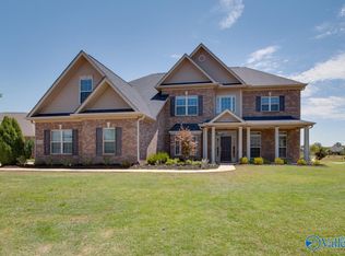 4700 Old Oak Ct, Owens Cross Roads, AL 35763