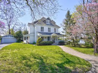 463 Bluff St, Alton, IL 62002