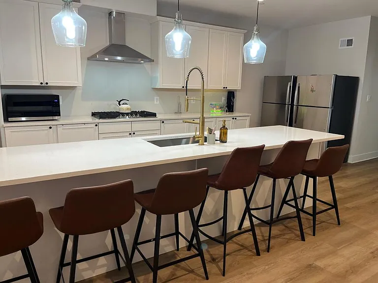 206 Broadway St #2 — Photo 13