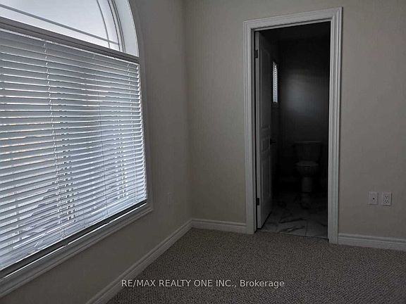 4th image of 56 Rockledge Dr