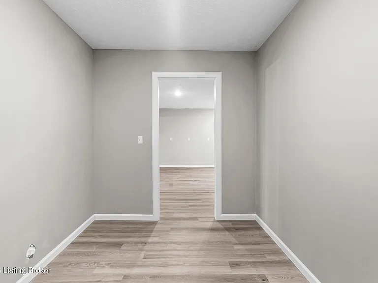 58 Riverside Ln — Photo 22