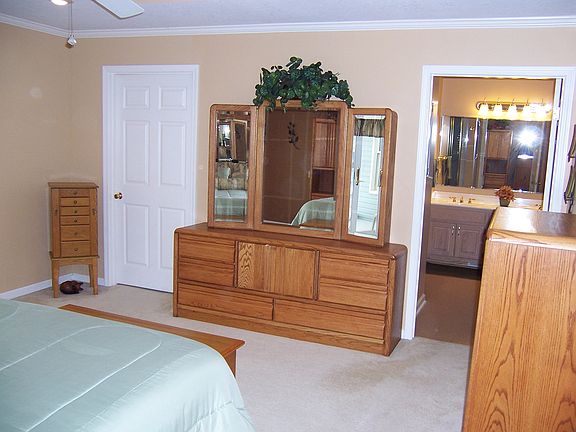 4th image of 11 Keosauqua Dr